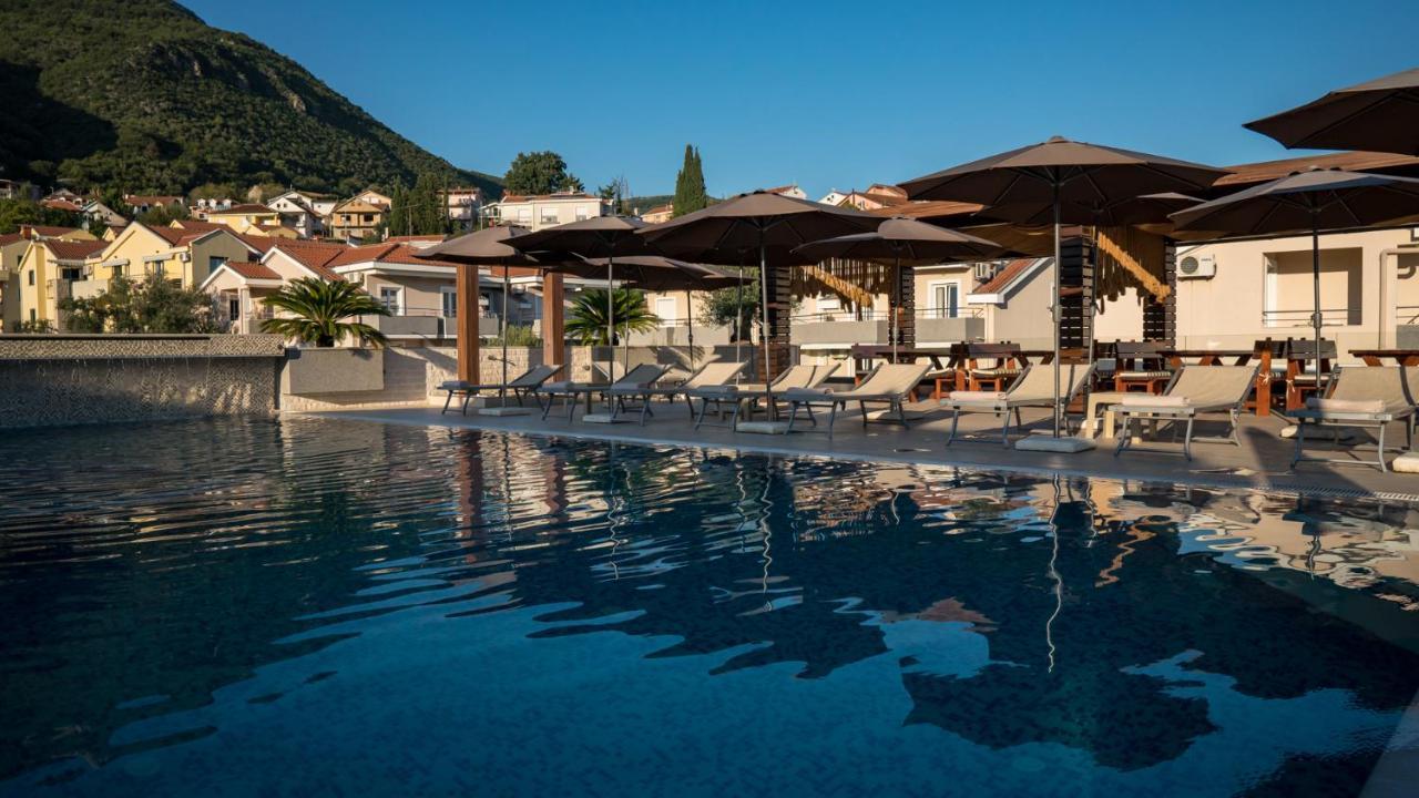 Sun Village Aparthotel 헤르섹 외부 사진