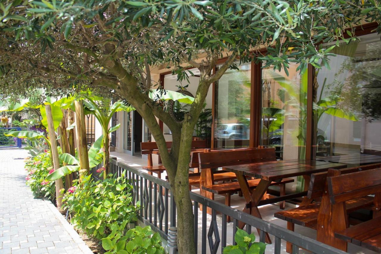 Sun Village Aparthotel 헤르섹 외부 사진