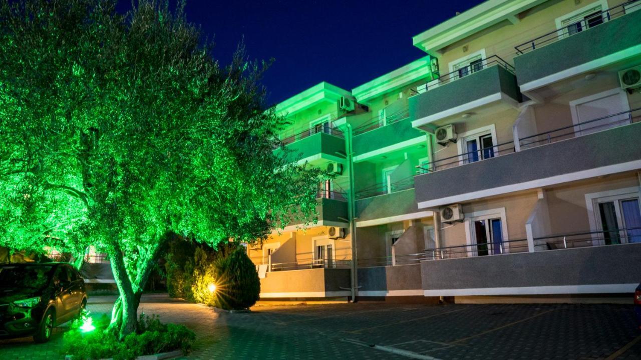 Sun Village Aparthotel 헤르섹 외부 사진